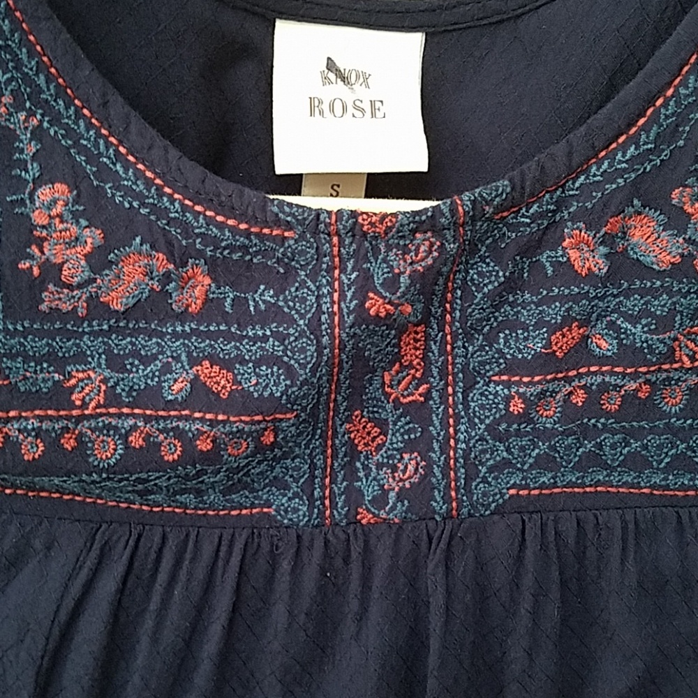 Knox Rose Cold Shoulder Dress - Picture 4 of 4